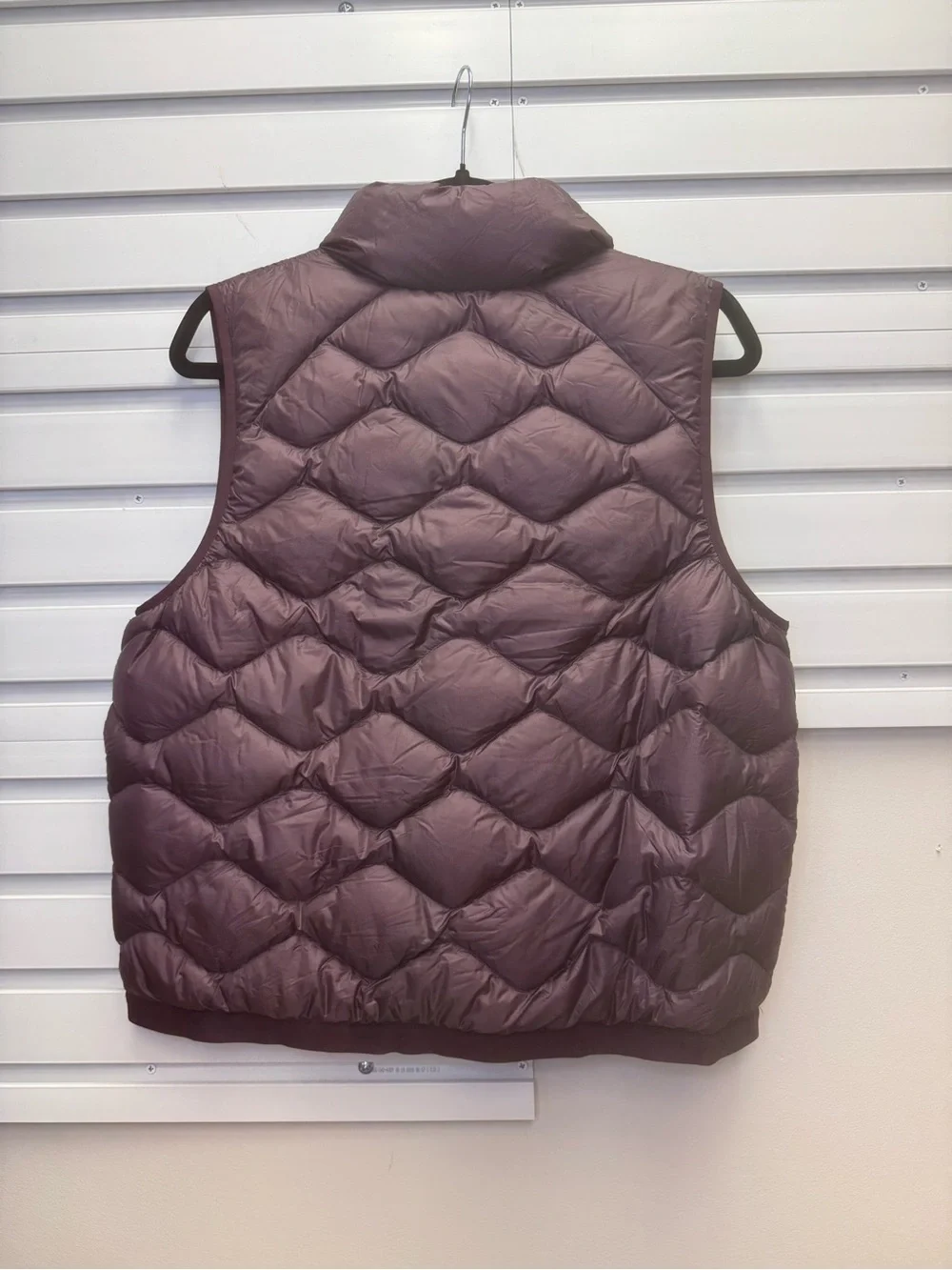 Lululemon Featherweight 900-Down-Fill Quilted Vest in Black Plum